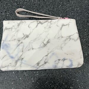 10/$10 ipsy White and Gray Marble Wristlet